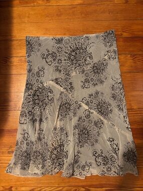 Women's Grey & Black Printed Skirt